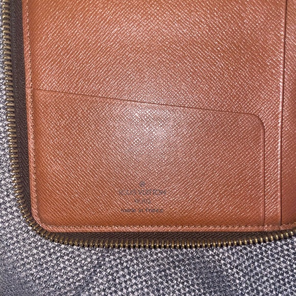 TRAVEL ORGANIZER WALLET - Picture 9 of 10